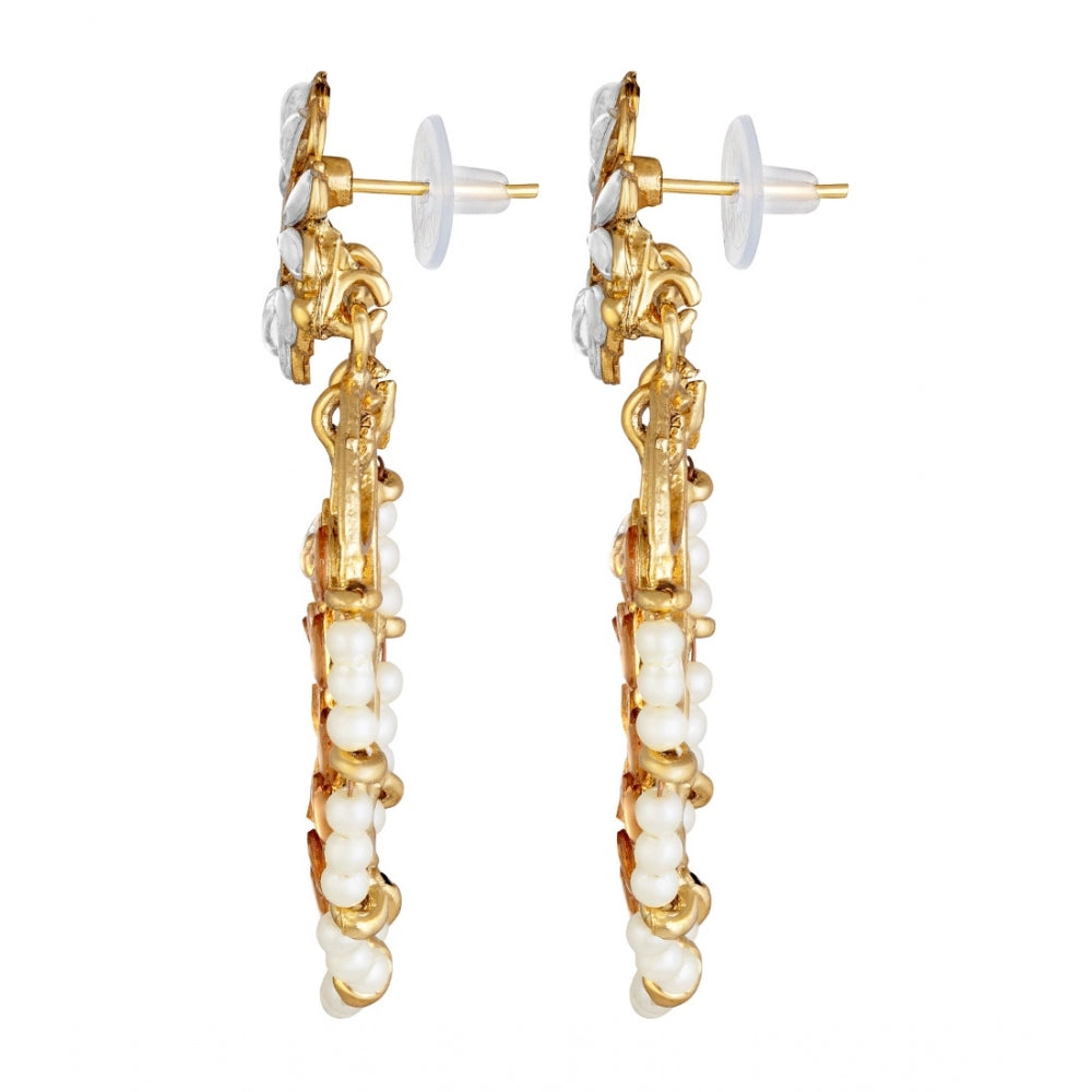 Dazzling Gold Plated Alloy Kundan Earrings and Mangtikka