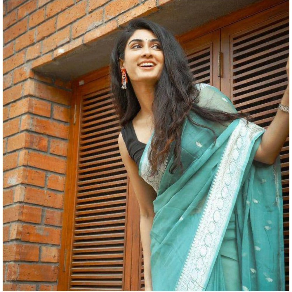 Sensational Women's Cotton Printed Saree With Blouse Piece