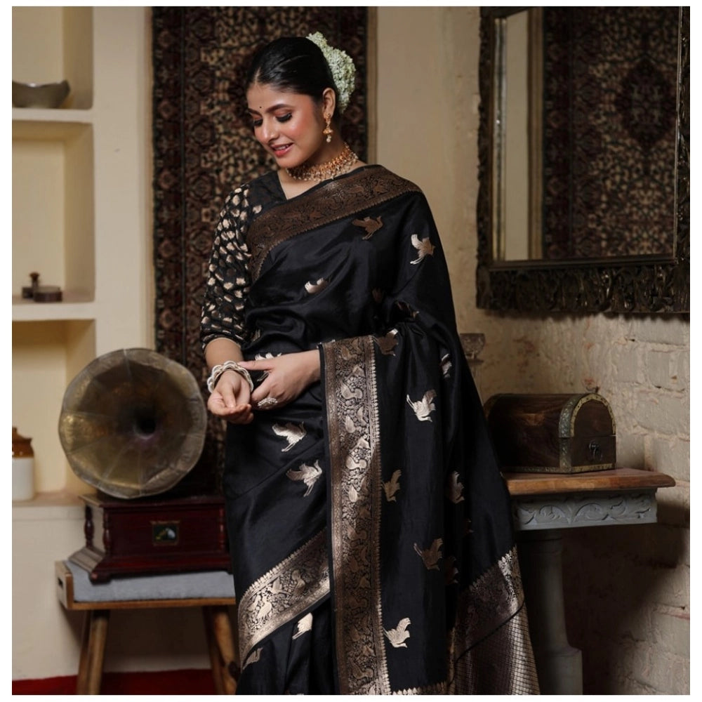 Gorgeous Women's Silk Printed Saree With Blouse Piece