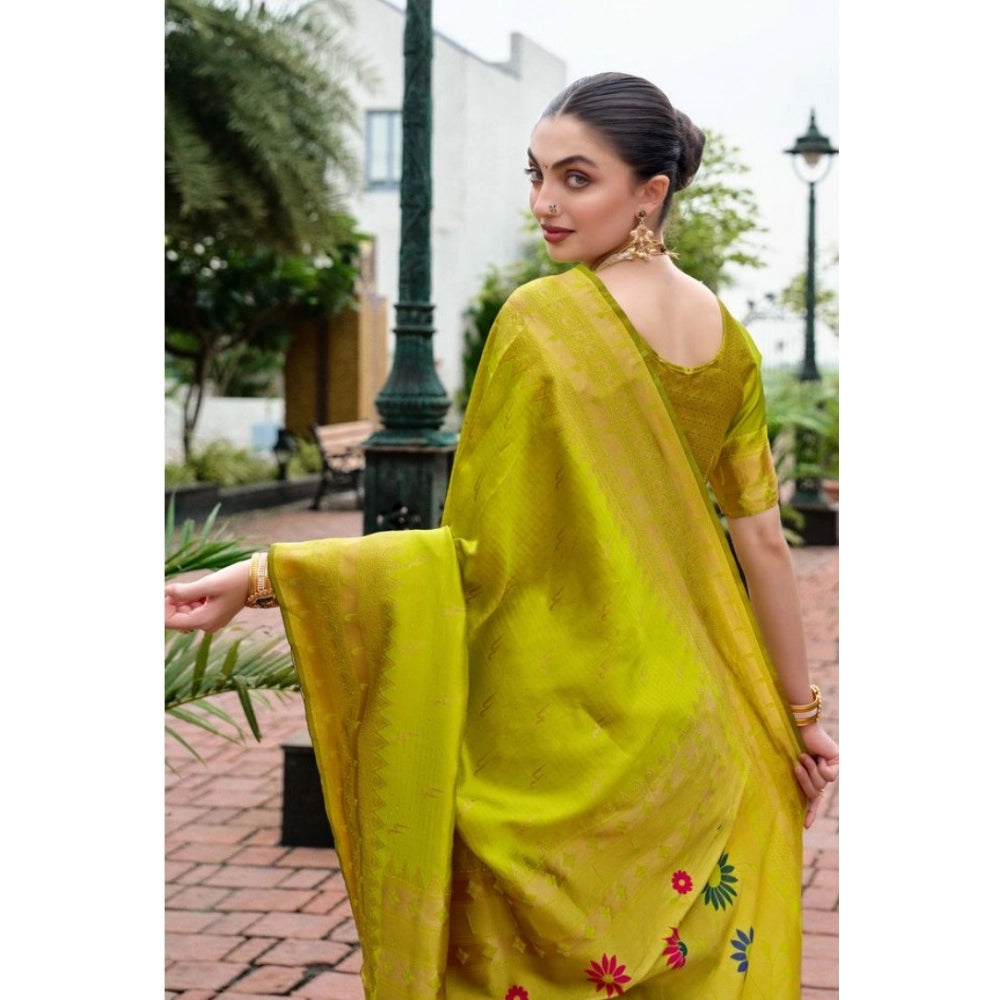 Adorable Women's Silk Blend Zari Woven Saree With Blouse Piece