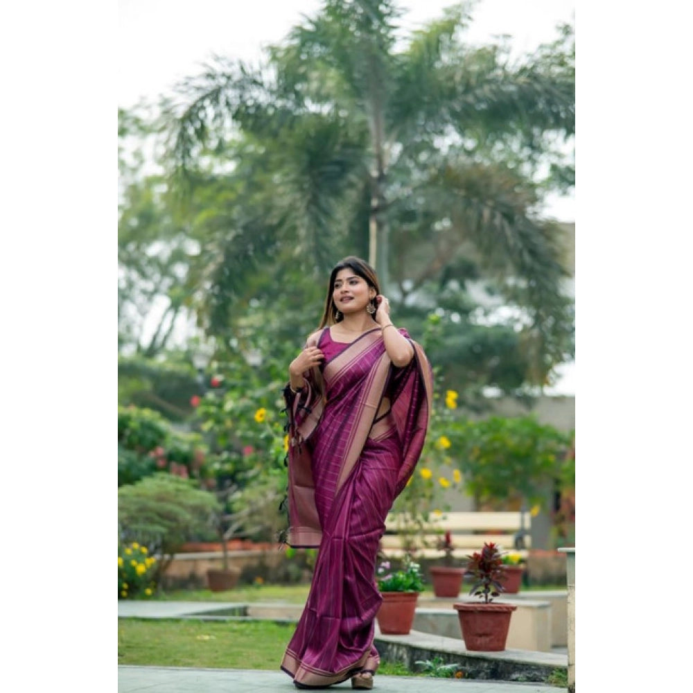 Facinating Women's Faux Banarasi Lining Pattern Saree With Blouse Piece