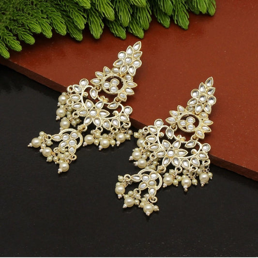 Fabulous White Color Kundan Earrings