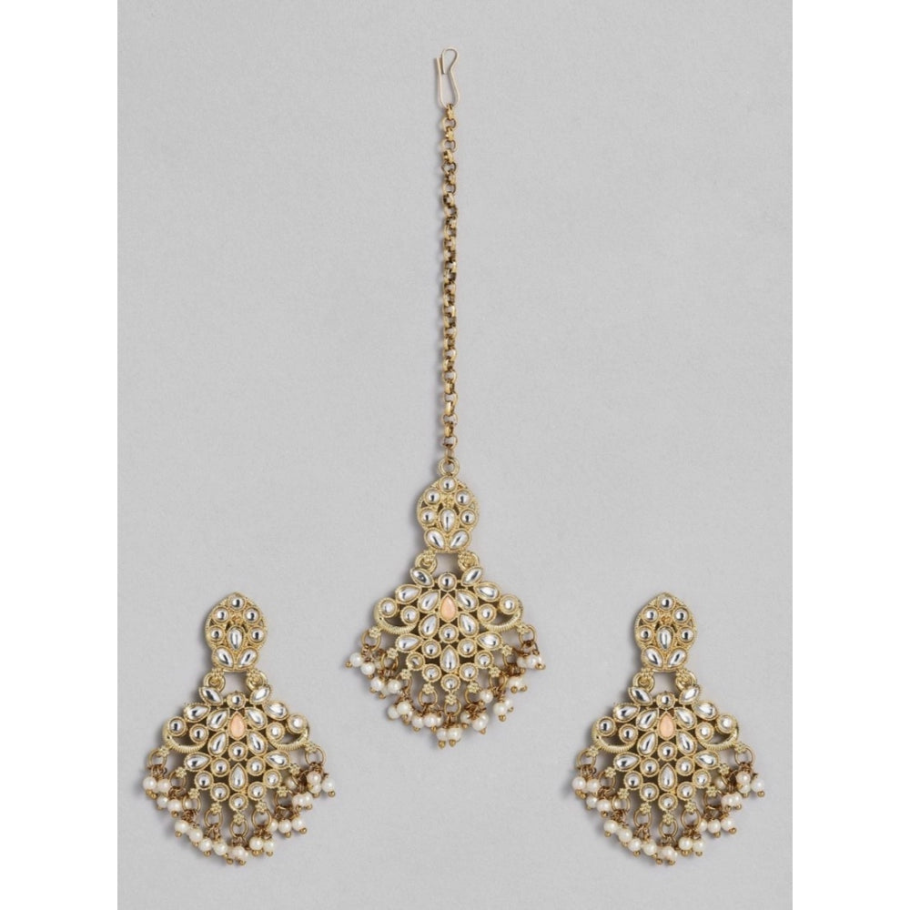 Dazzling Gold Plated Alloy Kundan Earrings and Mangtikka