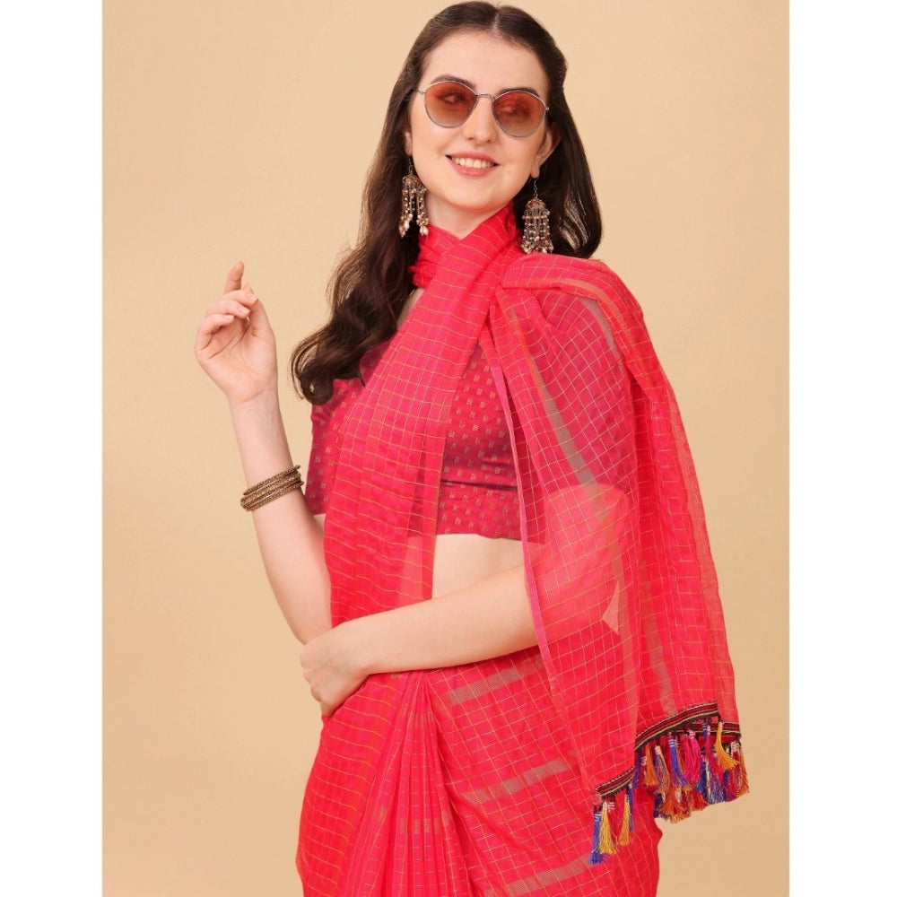 Incredible Silk Blend Checkered Saree With Blouse Piece