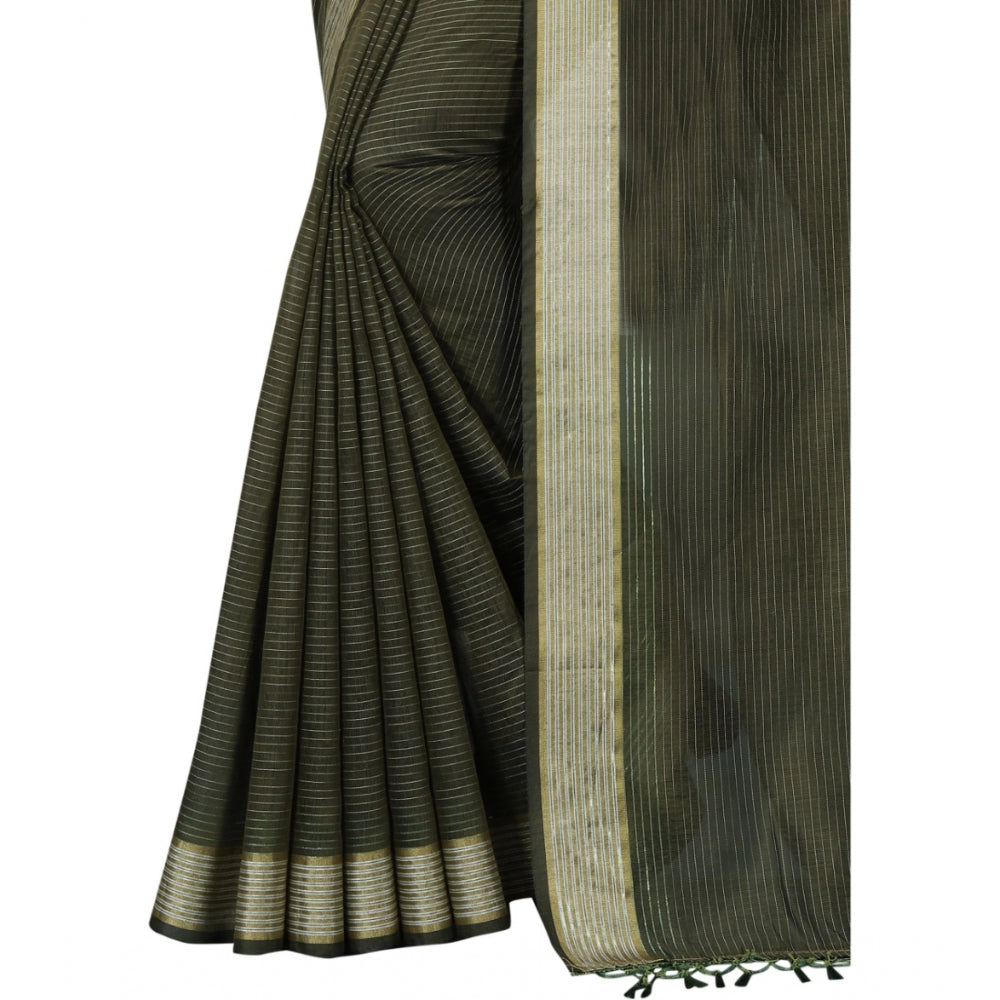 Gracious Cotton Blend Plain Saree With Blouse Piece