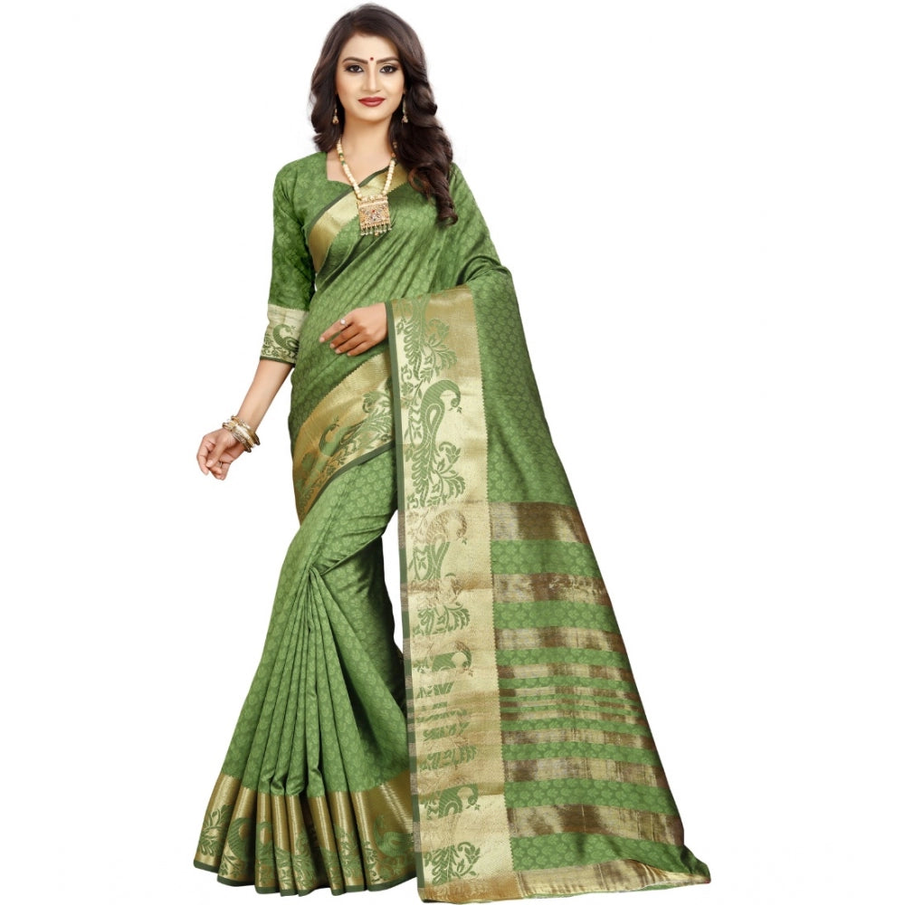 Glorious Jacquard Woven Saree With Blouse Piece