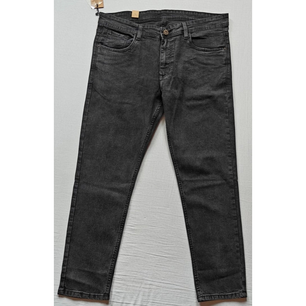 Men's Cotton Blended Solid Tapered Jeans
