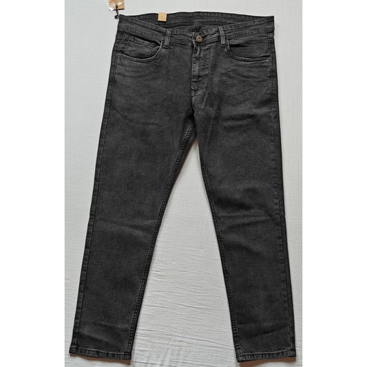 Men's Cotton Blended Solid Tapered Jeans