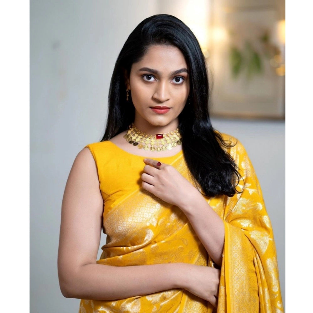 Voguish Women's Silk Printed Saree With Blouse Piece