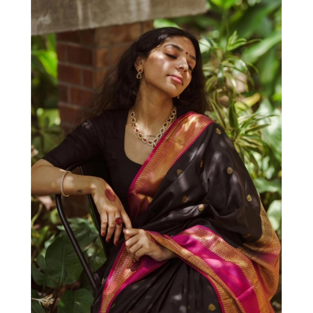 Ravishing Women's Silk Printed Saree With Blouse Piece