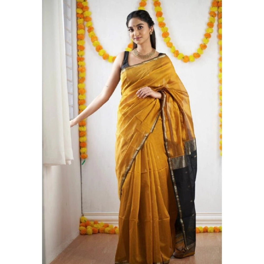 Sensational Women's Cotton Printed Saree With Blouse Piece