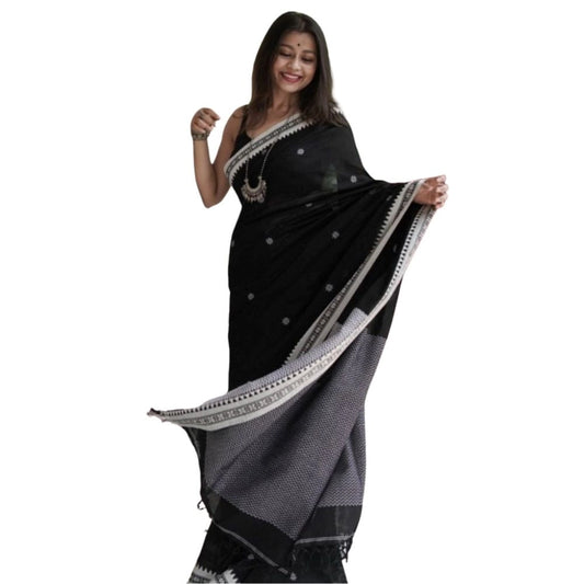 Stylish Women's Cotton Printed Saree With Blouse Piece
