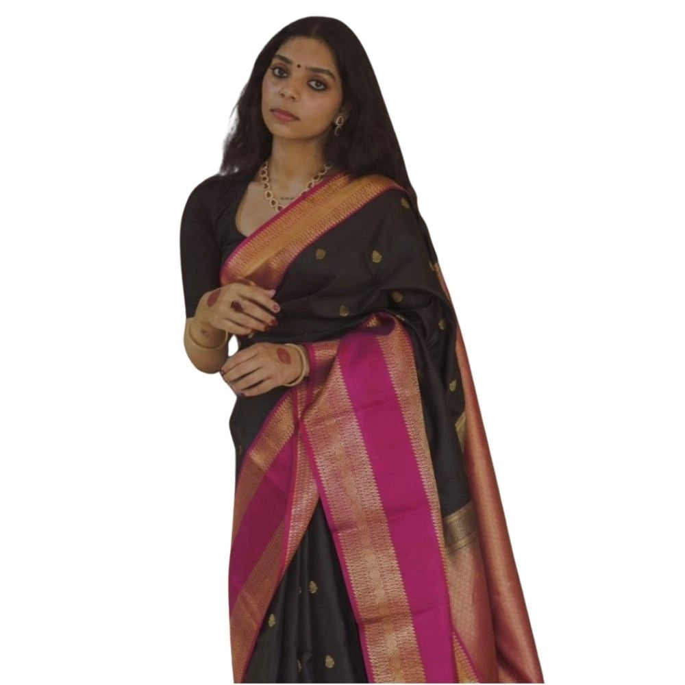 Ravishing Women's Silk Printed Saree With Blouse Piece