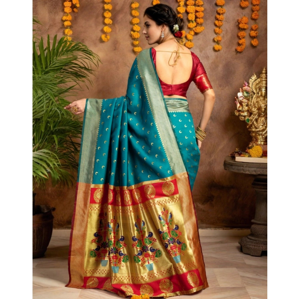 Stylish Women's Silk Blend Zari Woven Saree With Blouse Piece
