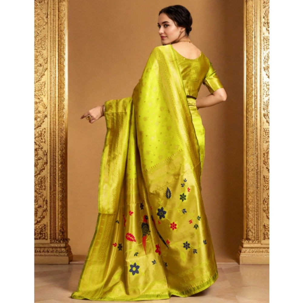 Beautiful Women's Silk Blend Zari Weaving Saree With Blouse Piece