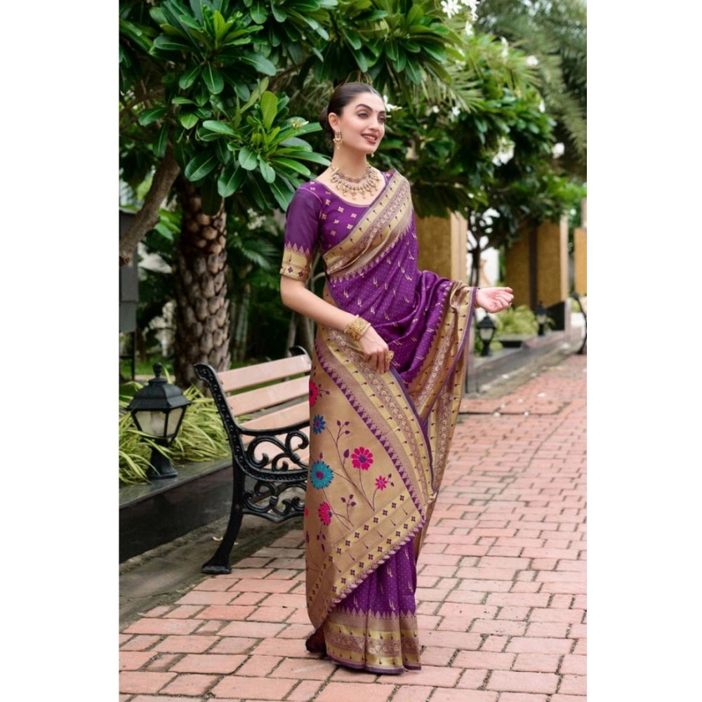 Stylish Women's Silk Blend Zari Woven Saree With Blouse Piece