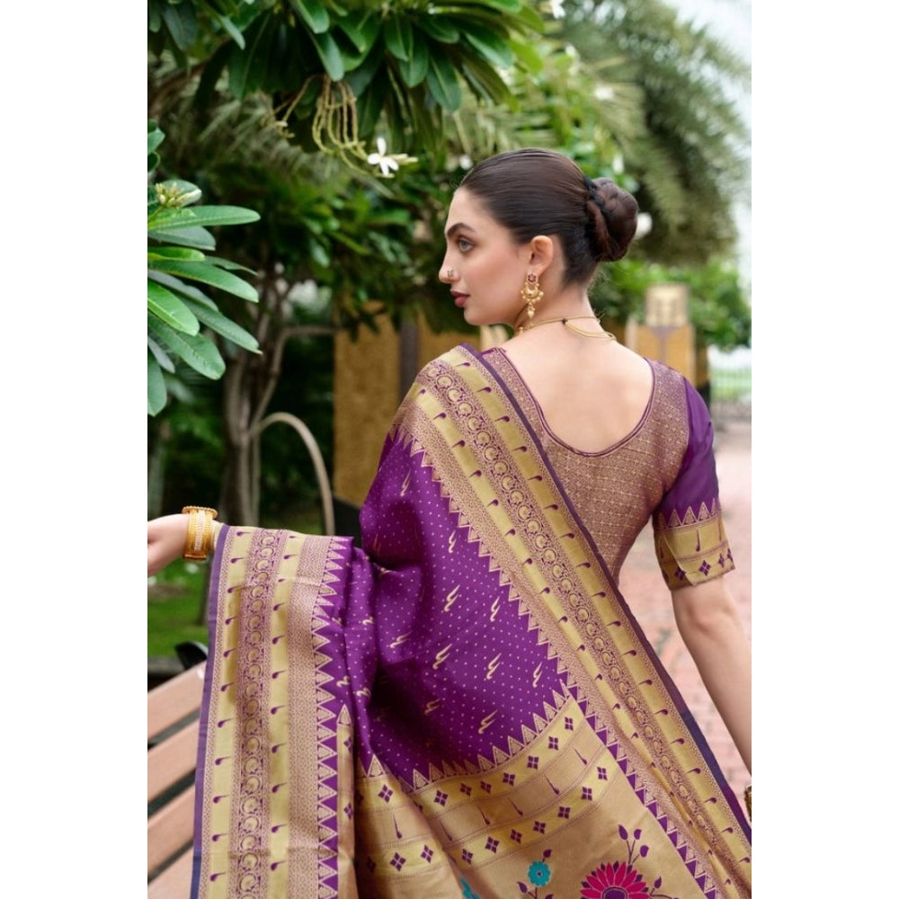 Stylish Women's Silk Blend Zari Woven Saree With Blouse Piece