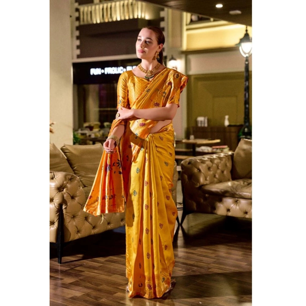 Adorable Women's Silk Blend Zari Woven Saree With Blouse Piece