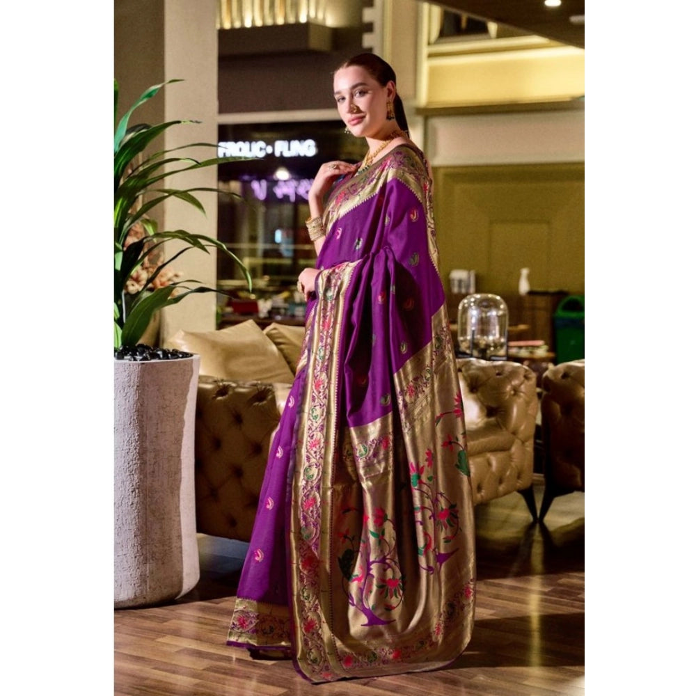 Stylish Women's Silk Blend Zari Woven Saree With Blouse Piece