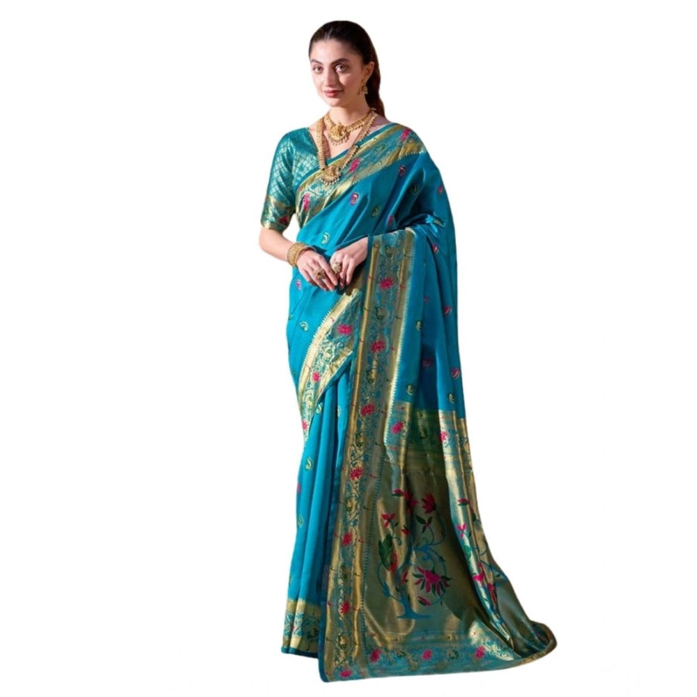 Stylish Women's Silk Blend Zari Woven Saree With Blouse Piece