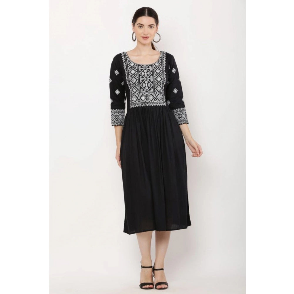 Fabulous Women's Casual Rayon Kurti