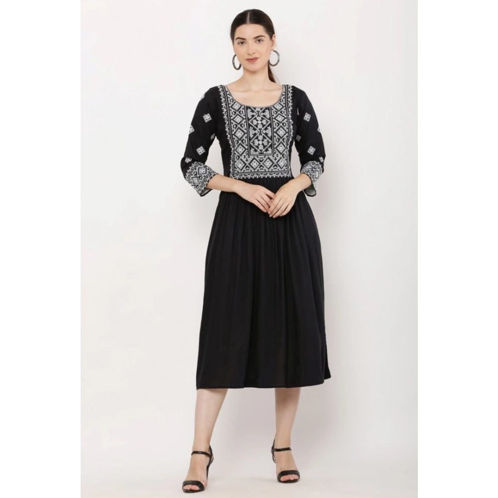 Fabulous Women's Casual Rayon Kurti