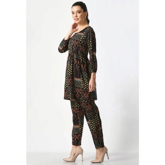 Delightful Women's Casual Crepe Cord Set