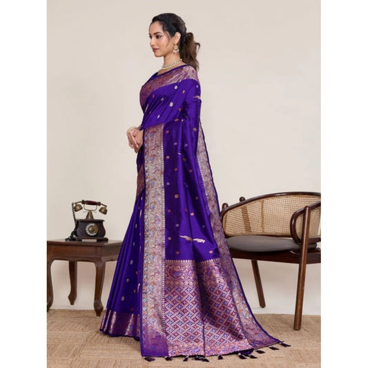 Fabulous Women's Jacquard Woven Saree With Blouse Piece