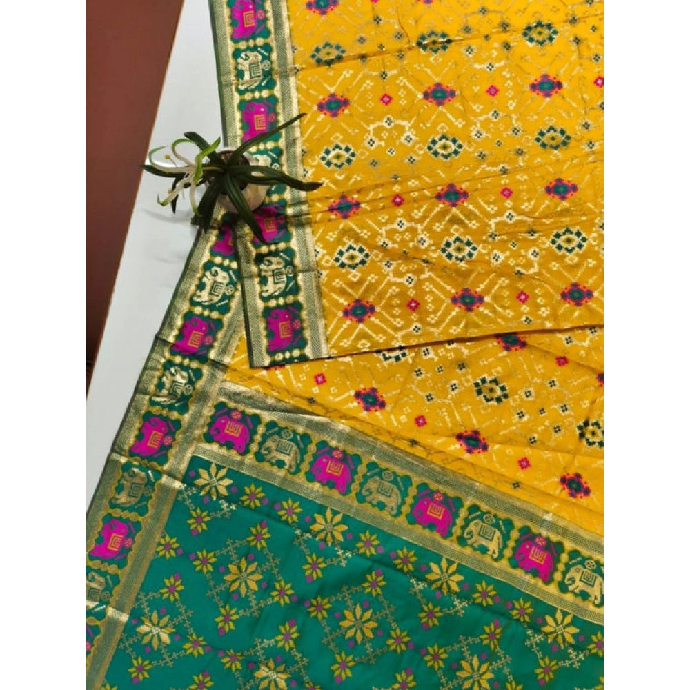 Dazzling Women's Patola Silk Meena And Zari Woven Saree With Blouse Piece