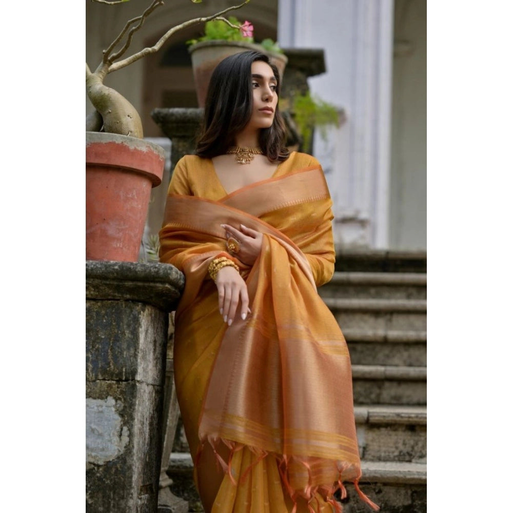 Casual Women's Silk Blend Butti Pattern Saree With Blouse Piece
