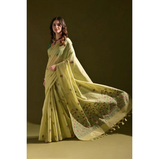 Superb Women's Blended Cotton Floral Saree With Blouse Piece