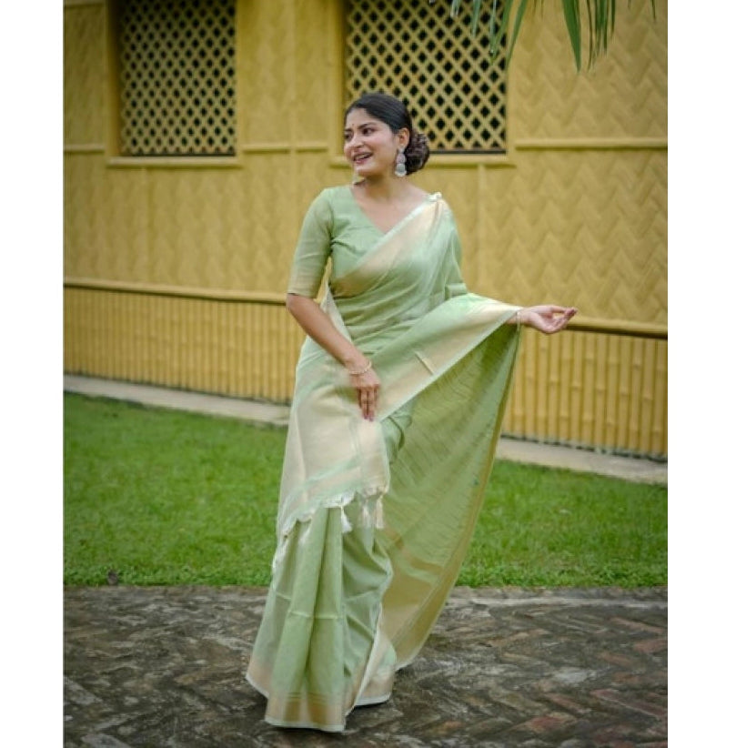 Facinating Women's Faux Banarasi Lining Pattern Saree With Blouse Piece