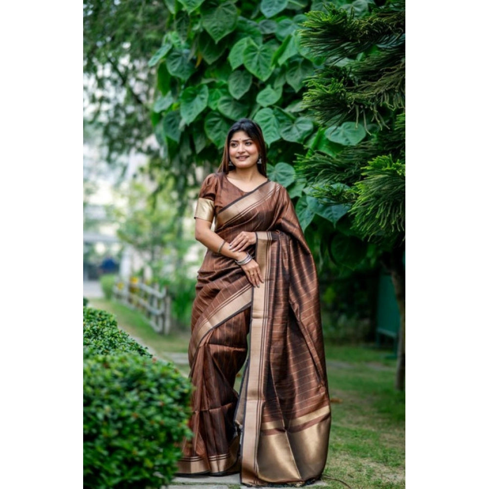 Facinating Women's Faux Banarasi Lining Pattern Saree With Blouse Piece