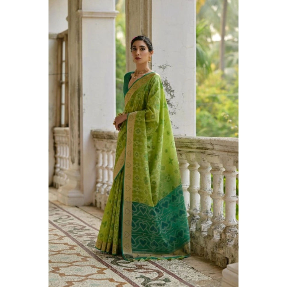 Fabulous Women's Silk Blend Ethnic Ikat Pattern Saree With Blouse Piece