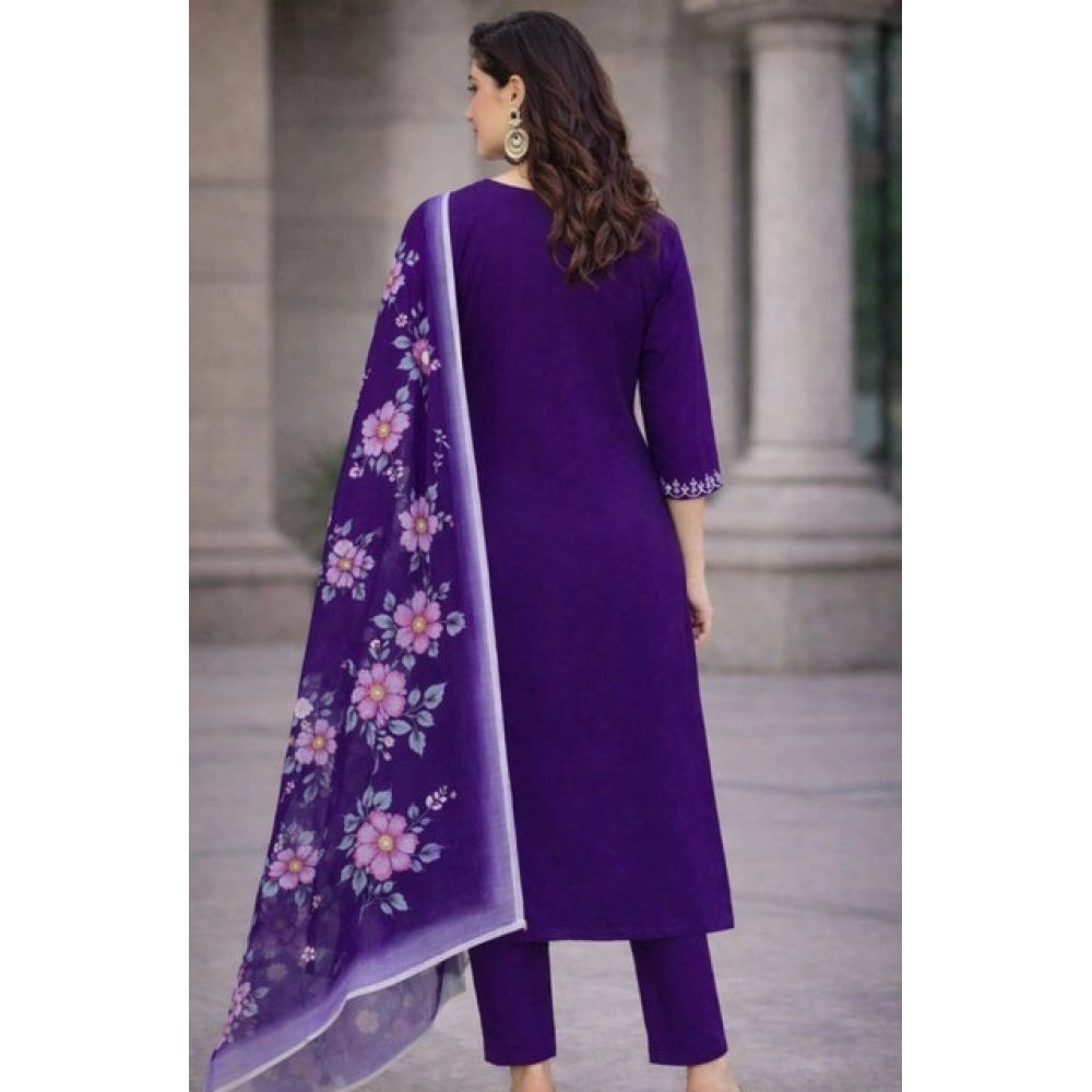 Glamorous Women's Chanderi Silk Ethnic Motif V-Neck 3/4th Sleeve Kurti With Pant Dupatta Set