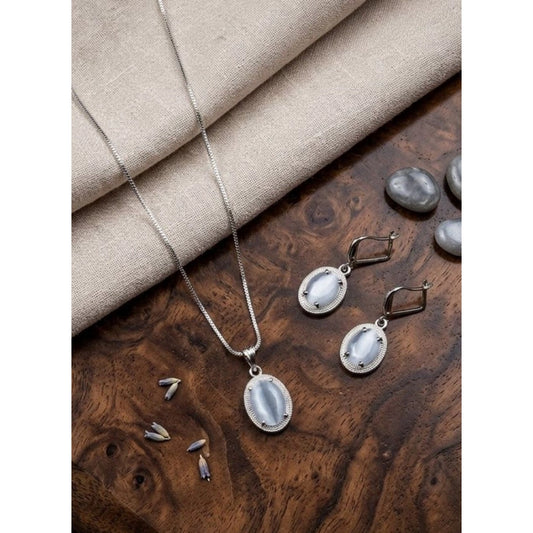 Classy Women's Brass Silver Plated Pendant Set