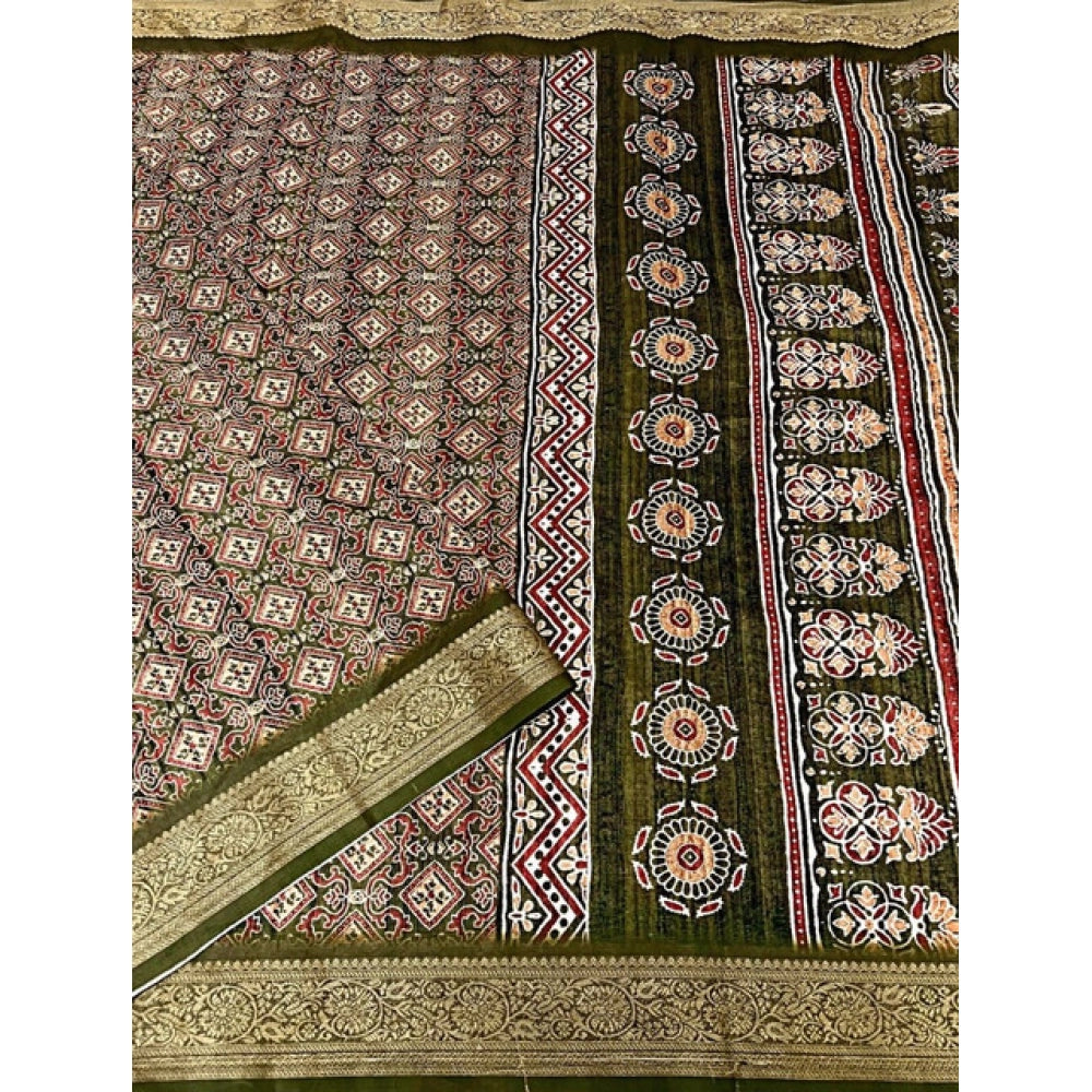 Ravishing Women's Cotton Blend Printed Saree With Blouse Piece