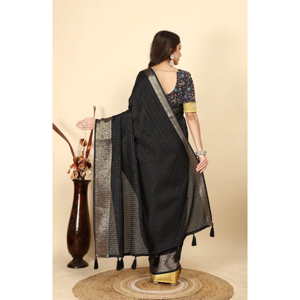 Voguish Women's Cotton Blend Checkered Saree With Blouse Piece