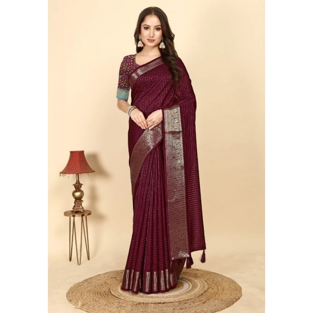 Voguish Women's Cotton Blend Checkered Saree With Blouse Piece