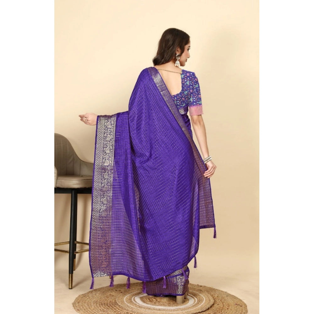Voguish Women's Cotton Blend Checkered Saree With Blouse Piece