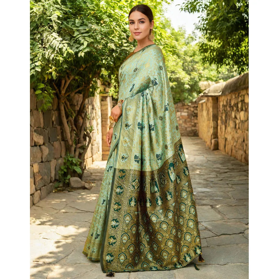 Fashionable Women's Silk Blend Woven Paithani Saree With Blouse Piece