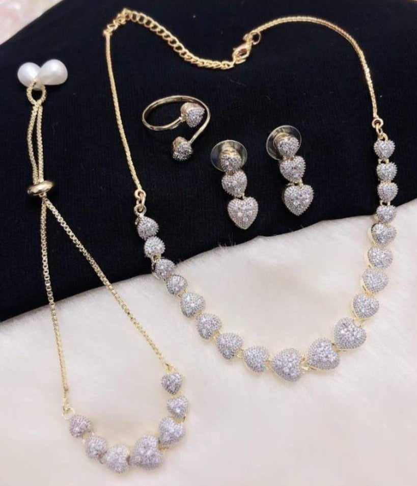 Admirable American Diamond Necklace Set