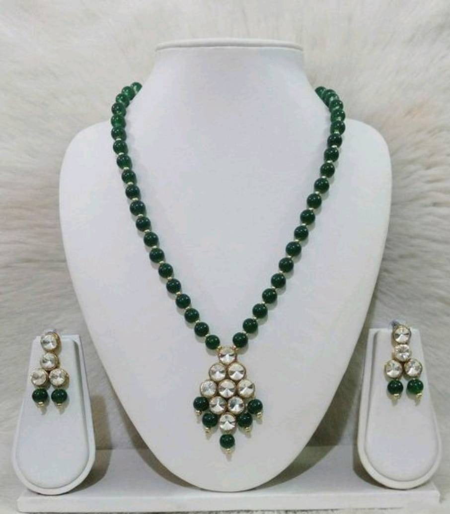 Alluring Alloy and Kundan Beads Jewellery Set