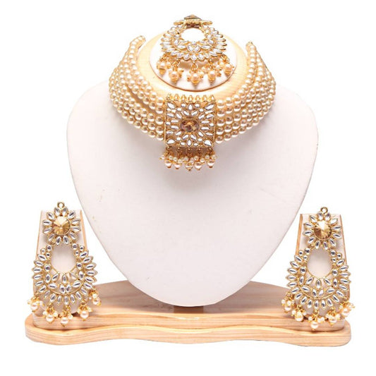 Tremendous Kundan Jewellery Set