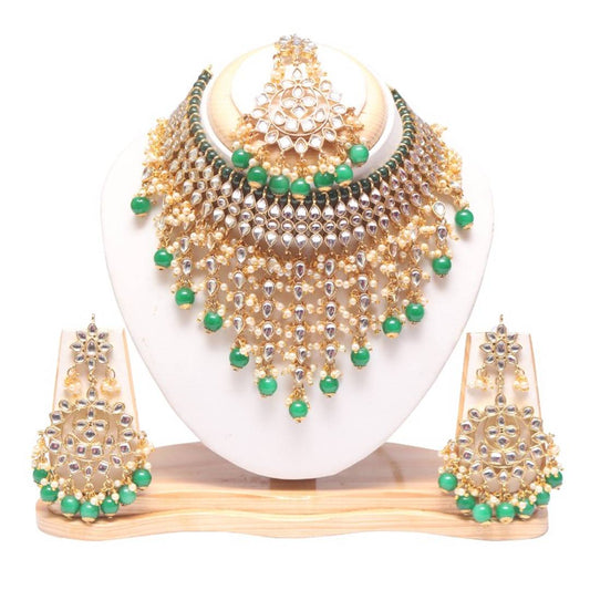 Luxurious Pearl Kundan Jewellery Set