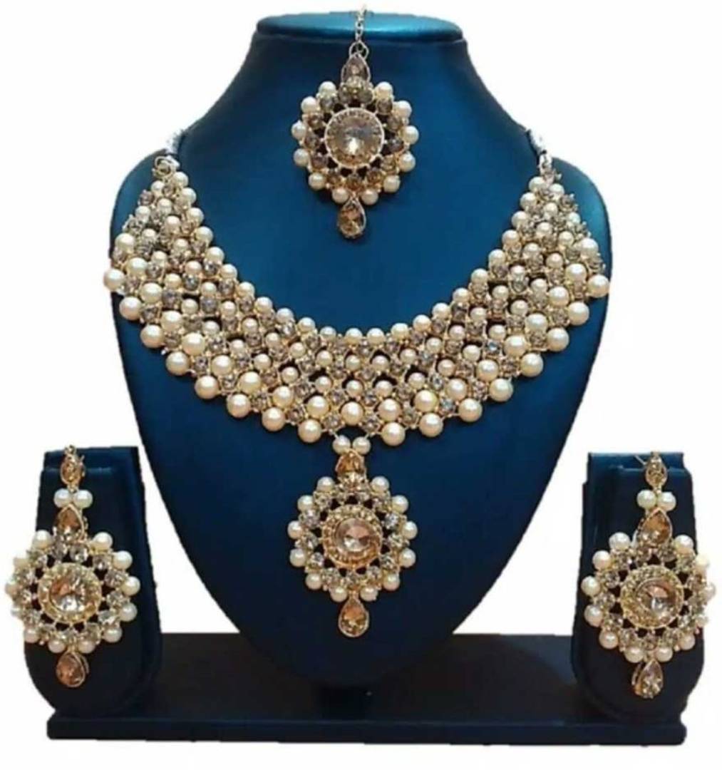 Glossy Stone and Pearl Work Necklace Set
