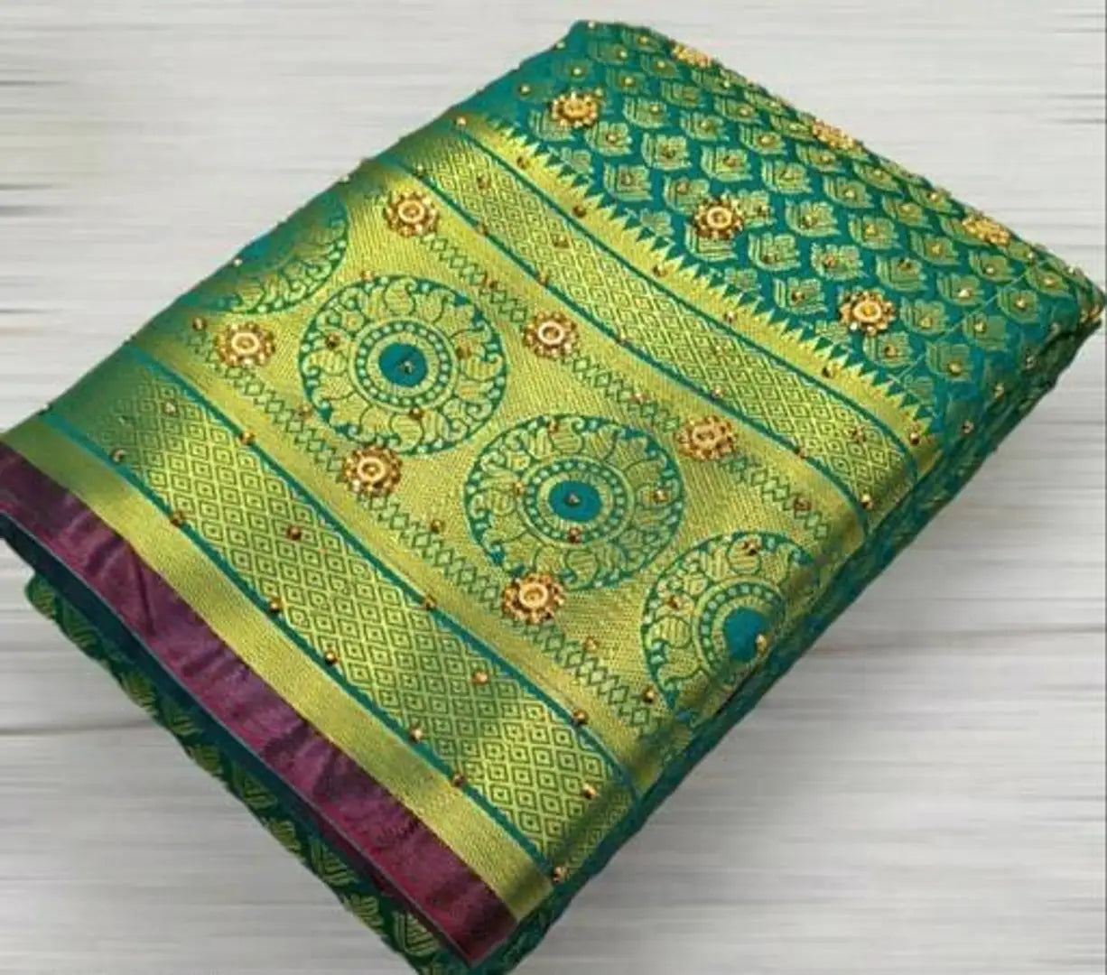 Elegant Art Silk Zari Woven Saree With Blouse Piece