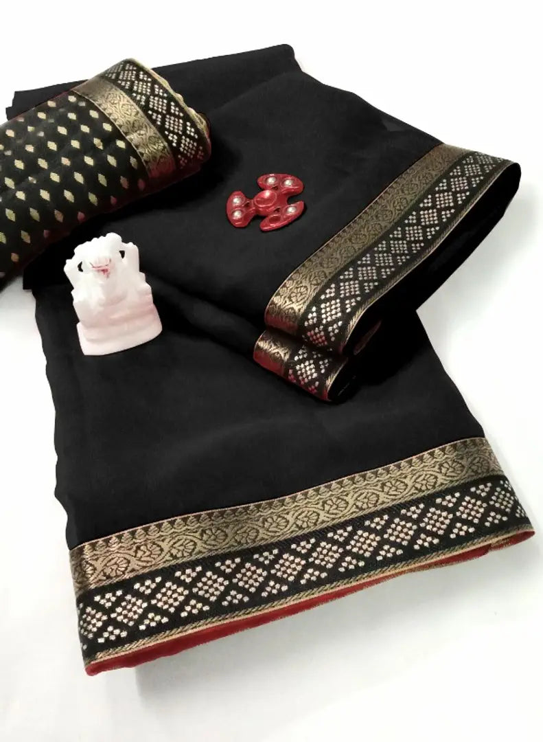 Sizzling Art Silk Solid Saree with Blouse piece