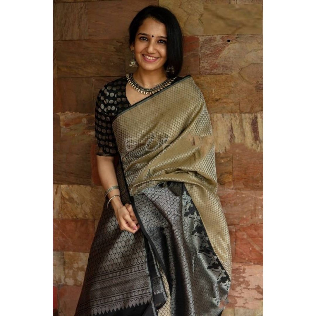 Trendy Banarasi Silk Saree with Blouse Piece
